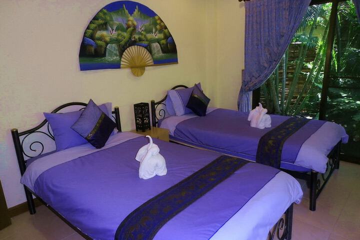 Room 3 of 91