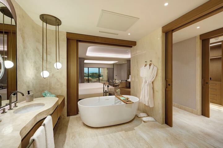 Room 51 of 108