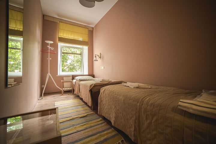 Room 17 of 108