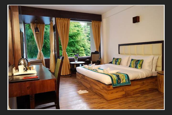 Room 9 of 25