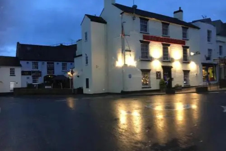 Pall Tavern