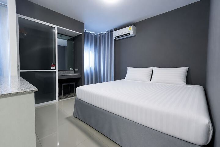Room 15 of 50