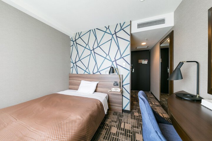 Room 8 of 41