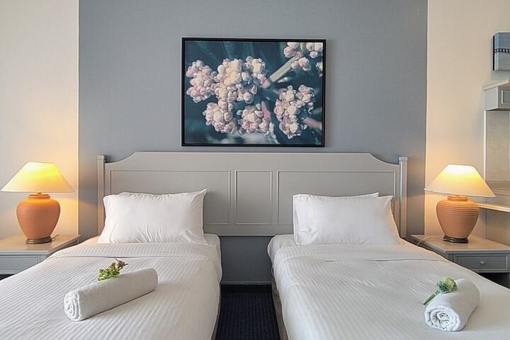 Room 354 of 650