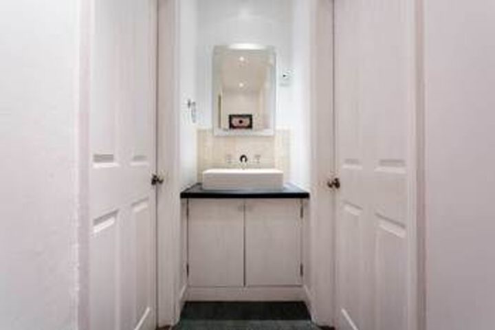 Room 4 of 23