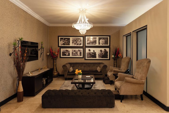 Room 52 of 125