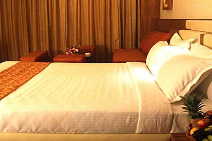Room 8 of 17
