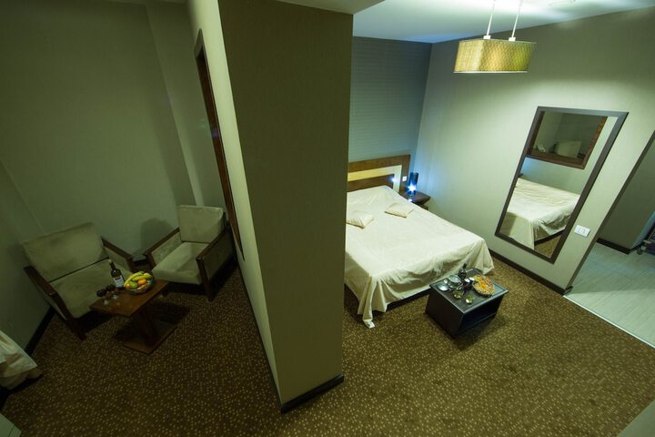 Room 5 of 29