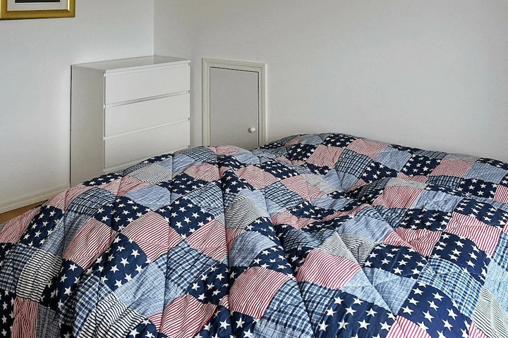Room 2 of 17