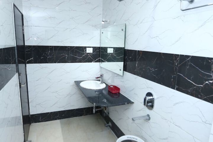Room 12 of 22