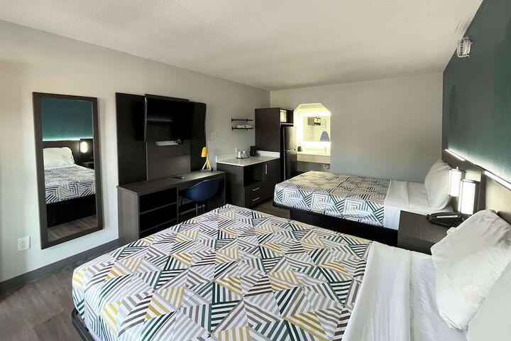 Room 15 of 26