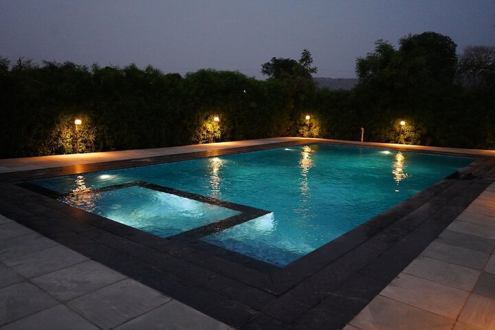 Pool 39 of 58