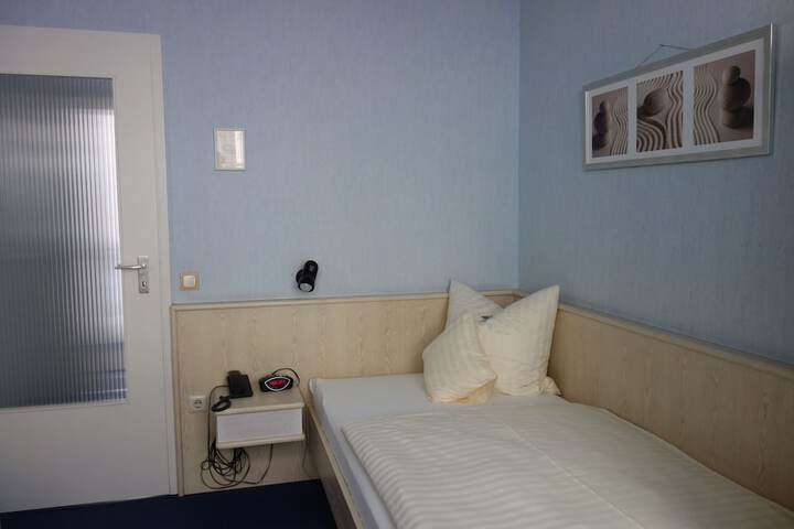 Room 8 of 50