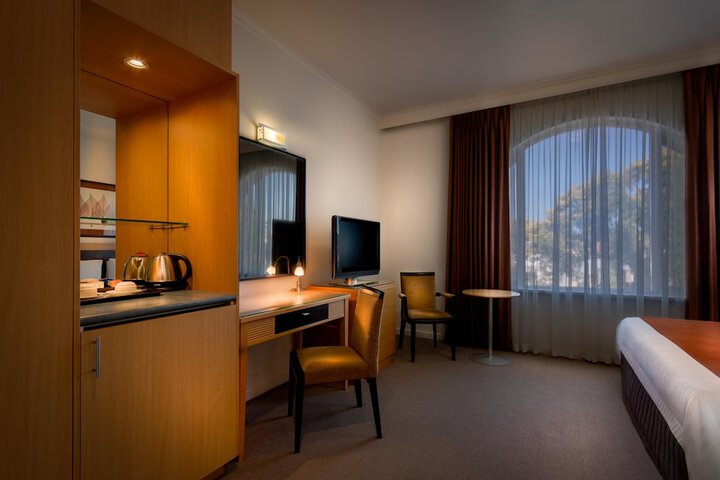 Room 21 of 63