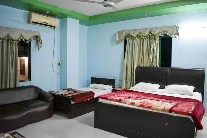 Room 4 of 15