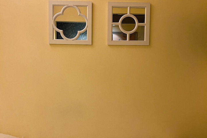 Room 23 of 34