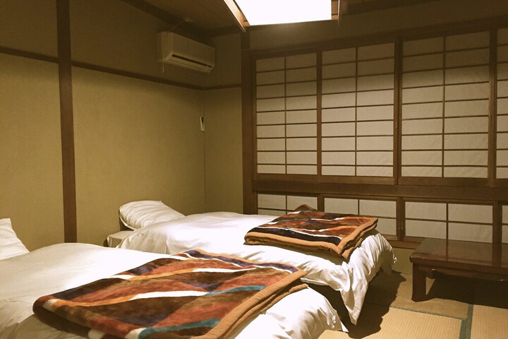 Room 7 of 40