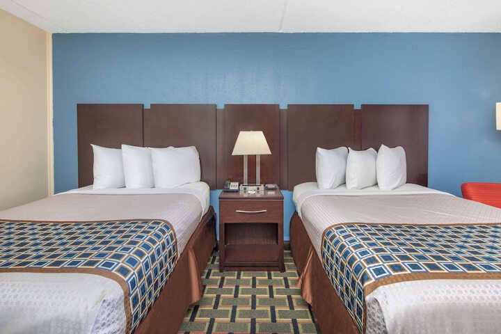 2 Double Beds (1 of 8)