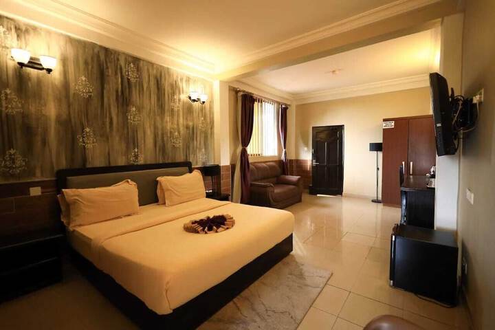 Room 9 of 29