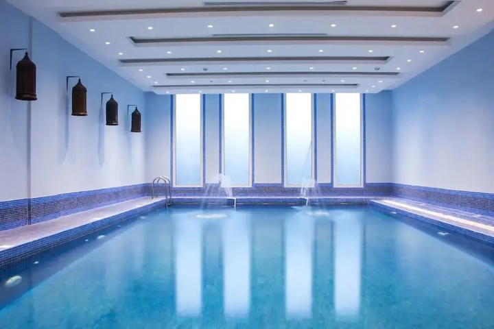 Pool 14 of 16