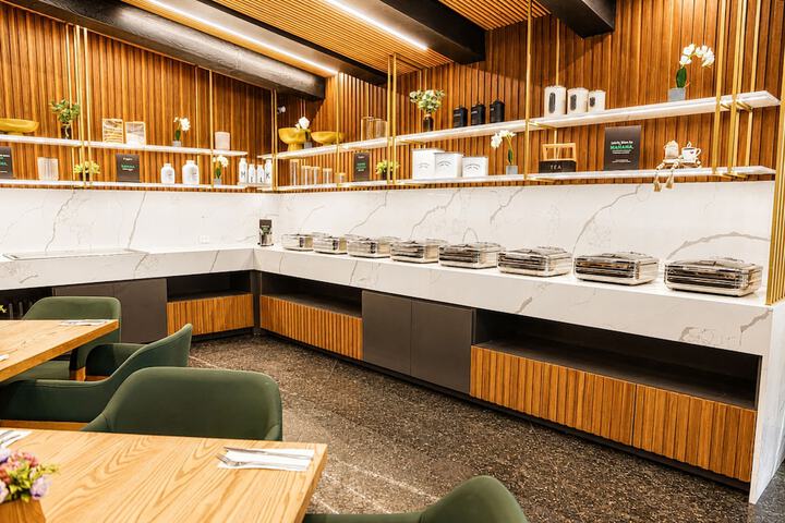 Dining 110 of 138