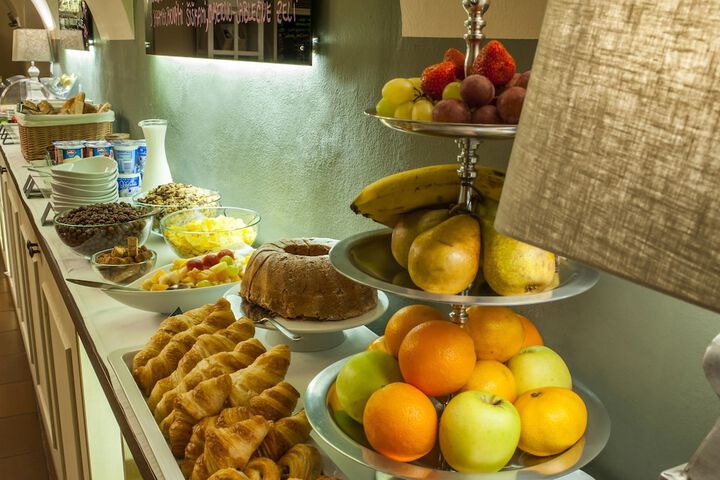 Breakfast/Coffee Service 28 of 55