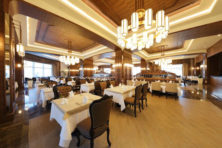 Dining 96 of 147