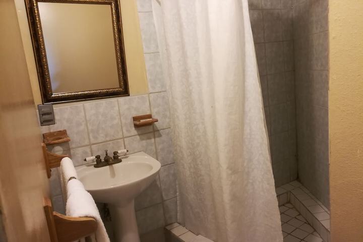 Room 44 of 60
