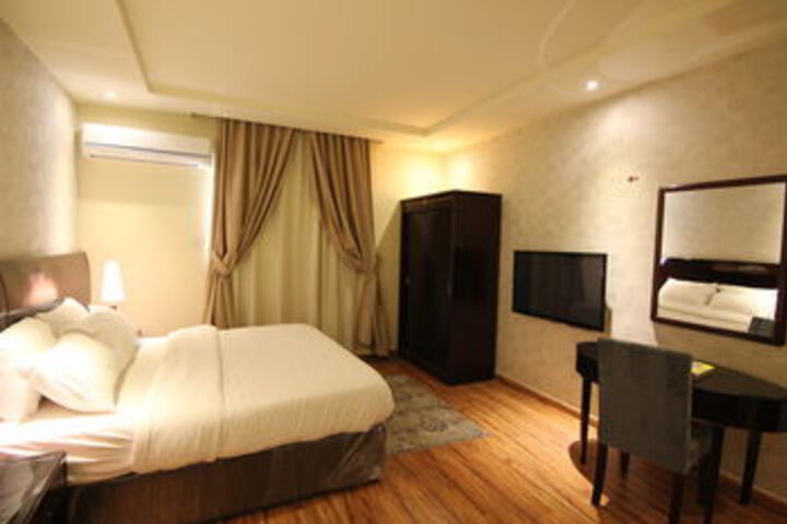 Room 2 of 19