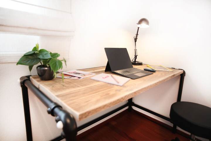 Room 3 of 38