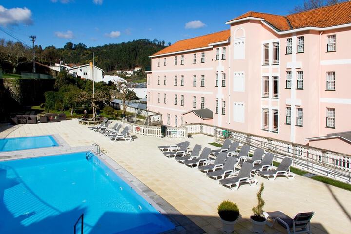 Pool Hotel