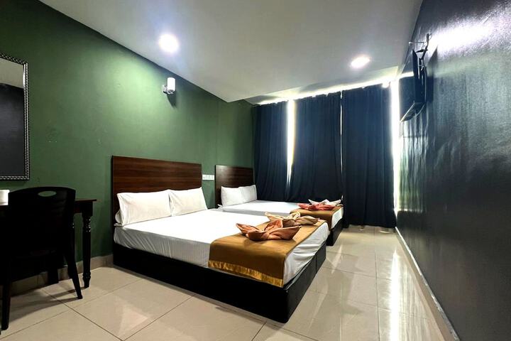 Room 17 of 30