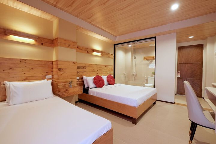 Room 6 of 36