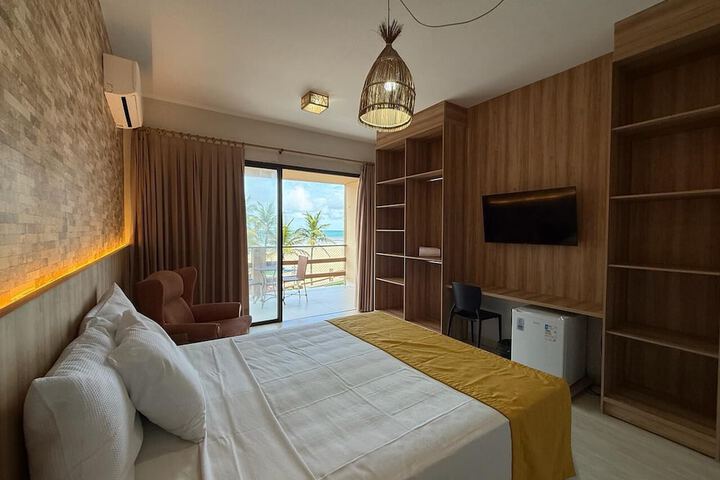 Room 20 of 102