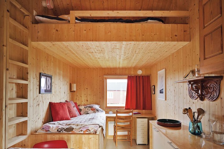 Room 6 of 92