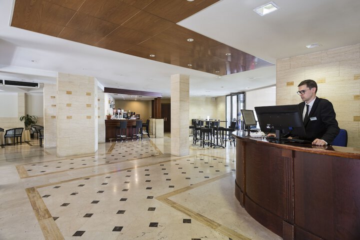 Hotel Interior 4 of 39