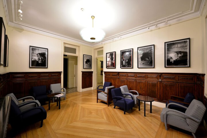 Lounge 30 of 46