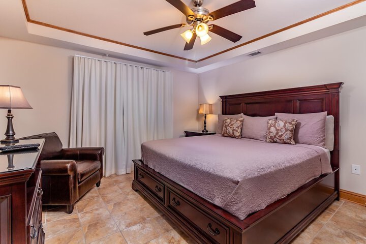 Room 3 of 71