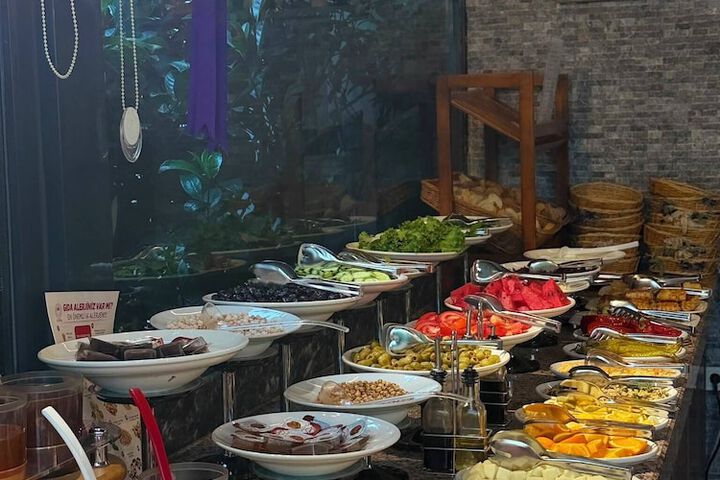 Dining 72 of 91