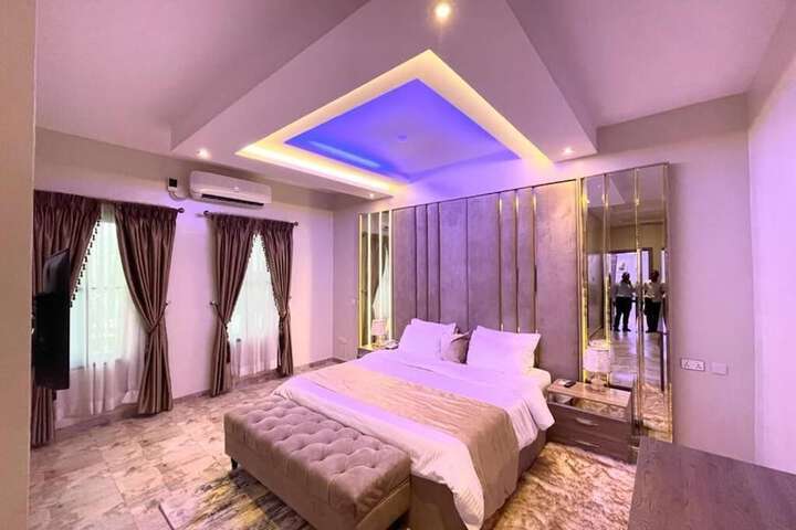 Room 20 of 74