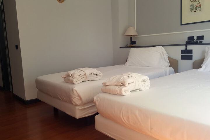Room 26 of 87
