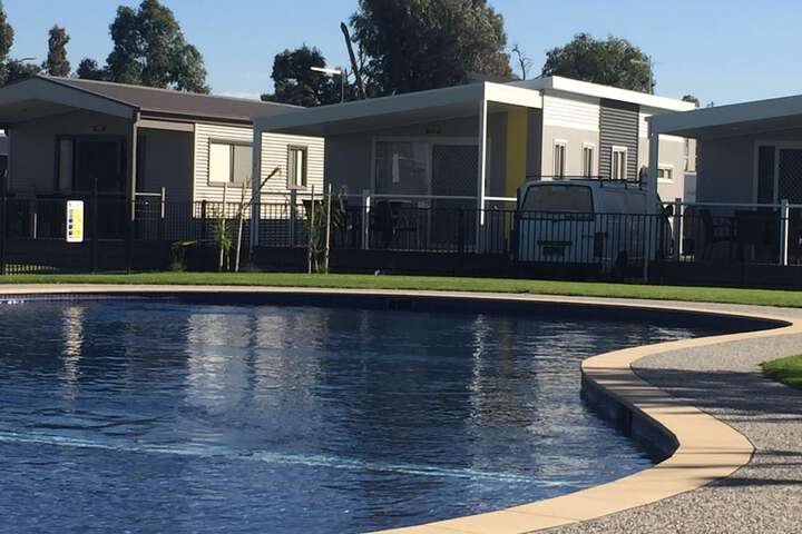 Pool 120 of 142