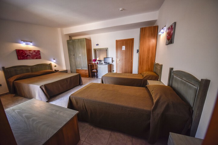 Room 5 of 58