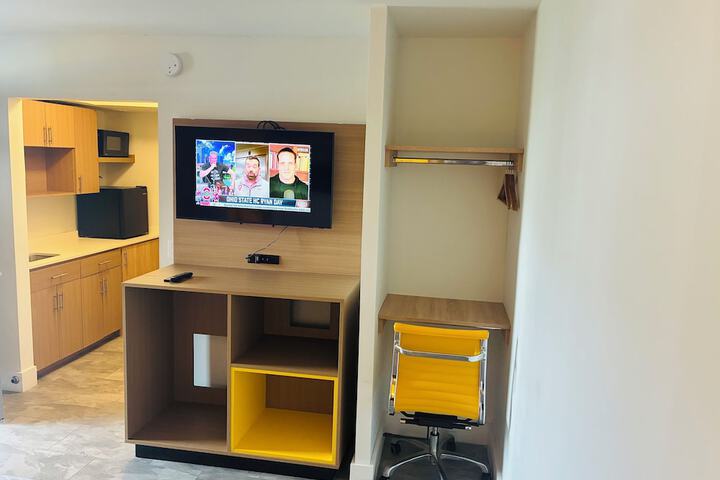 Room 18 of 27