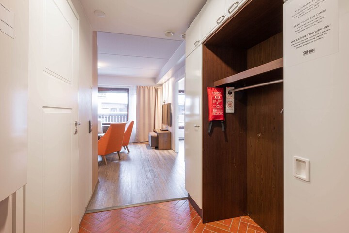 Room 38 of 157
