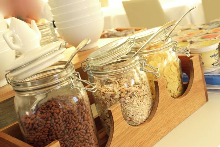 Breakfast/Coffee Service 32 of 60