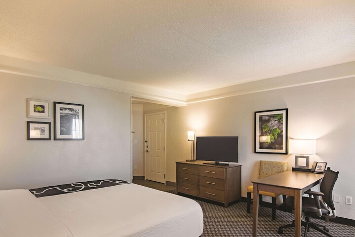 1 King Bed Mobility Accessible (9 of 21)