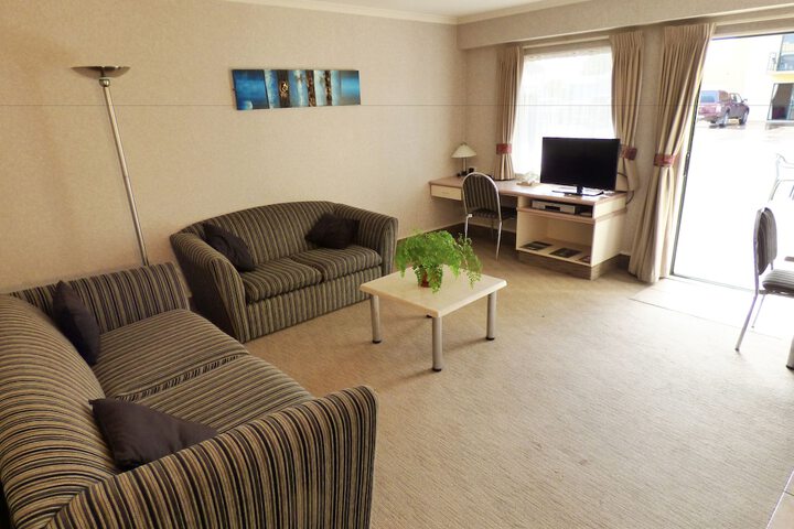 Room 21 of 32