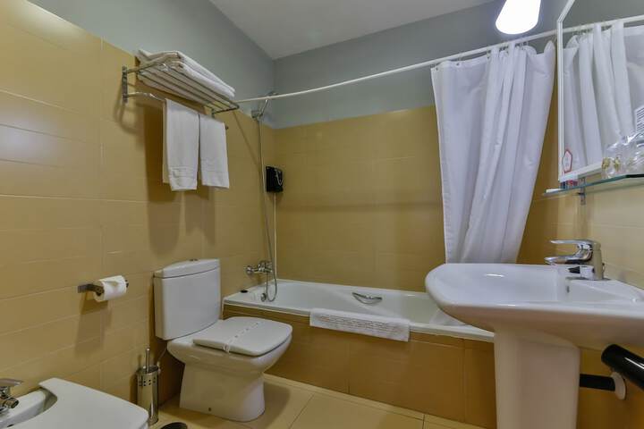 Room 18 of 38