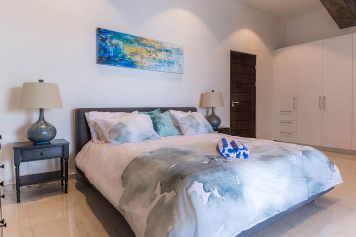 Room 4 of 27